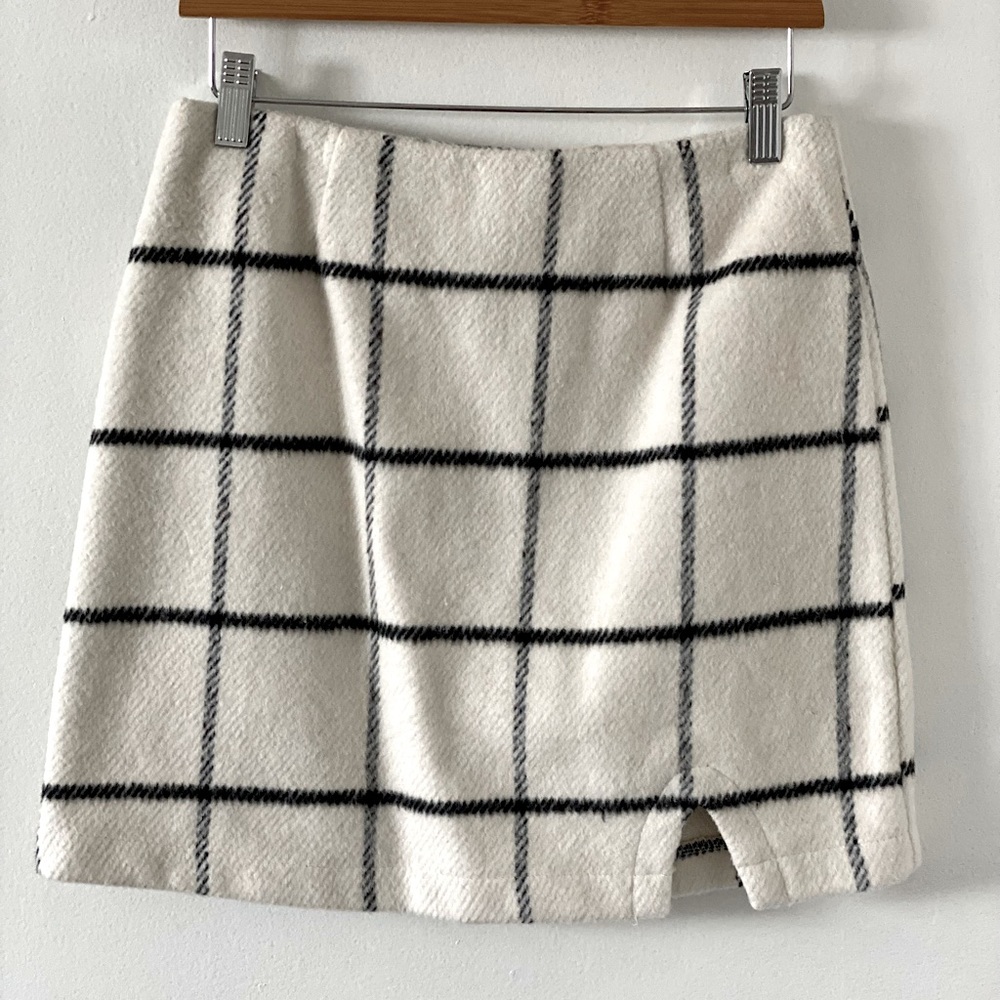 William B wool mini skirt in white with black window pane plaid striping